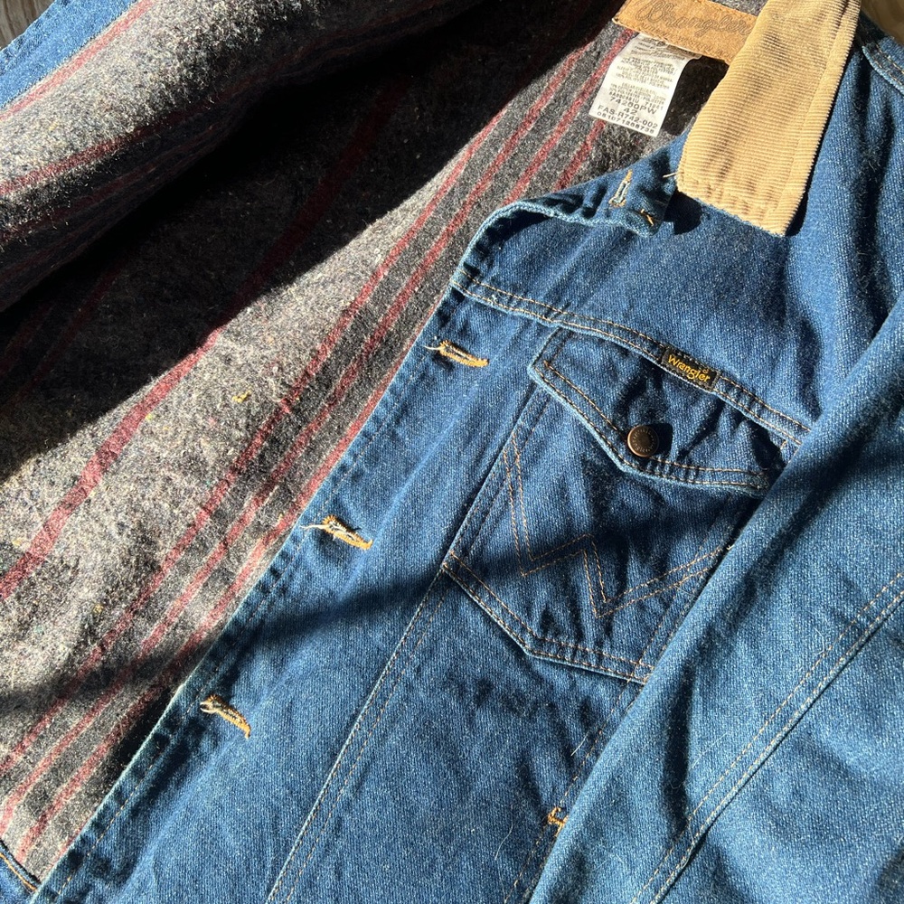 Wrangler Vintage Blue Denim Jacket with Corduroy Collar